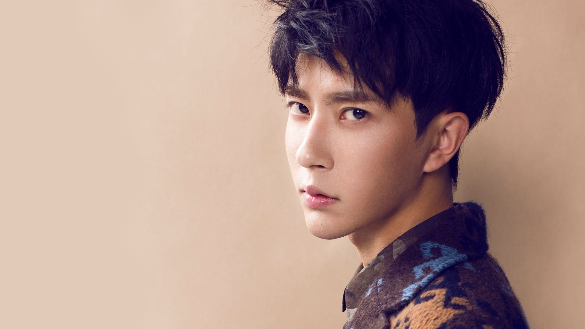 丹麦队逼平斯洛文尼亚,拿到了不败战绩,丹麦 球队