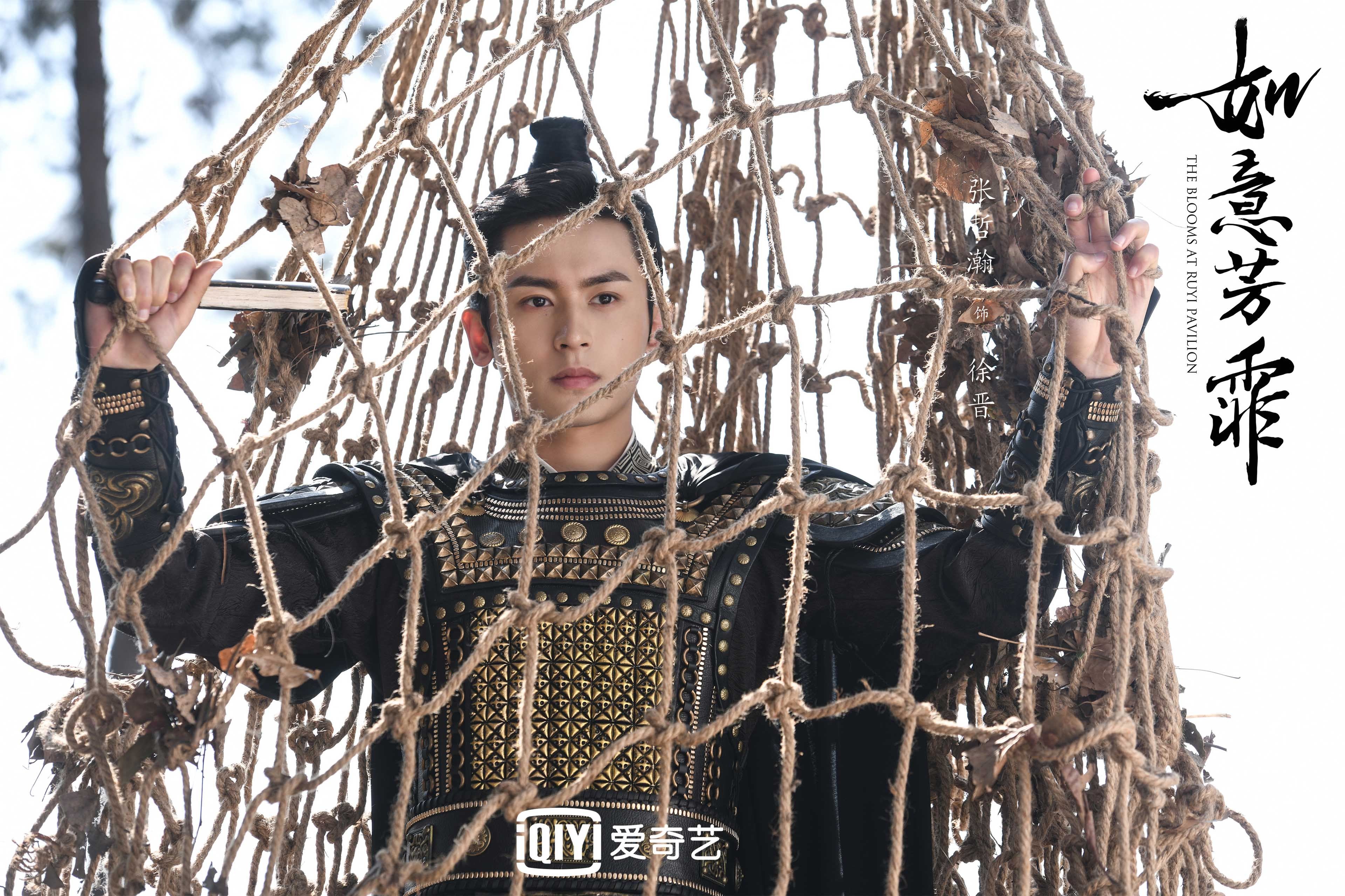 开云体育-国际象棋中国公开赛天津滨海举行，240余名中外棋手角逐，国际象棋比赛现场