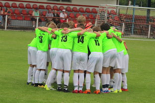 kaiyun登录入口-库里赛后称赞队友团结赢下关键比赛，库里鼓励