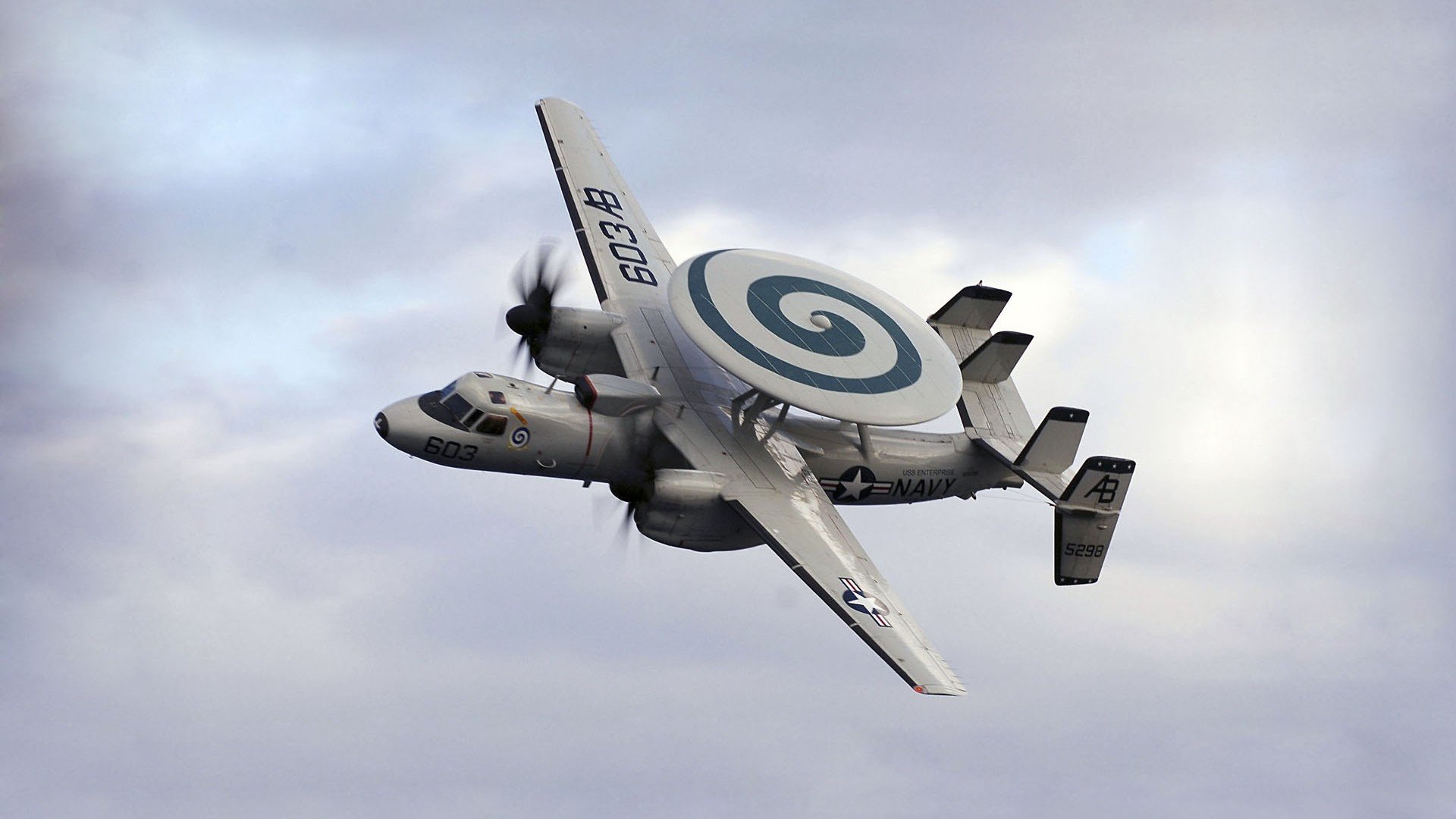 掘金通过强硬内线得分建立稳定领先,掘金进攻能力